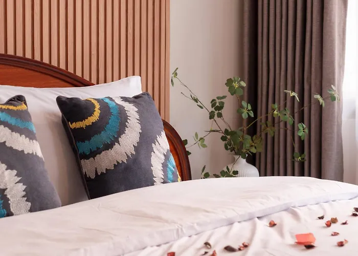 Thonglor|spacious 4br4ba, Fast-wifi, Netflix, Shop Bangkok